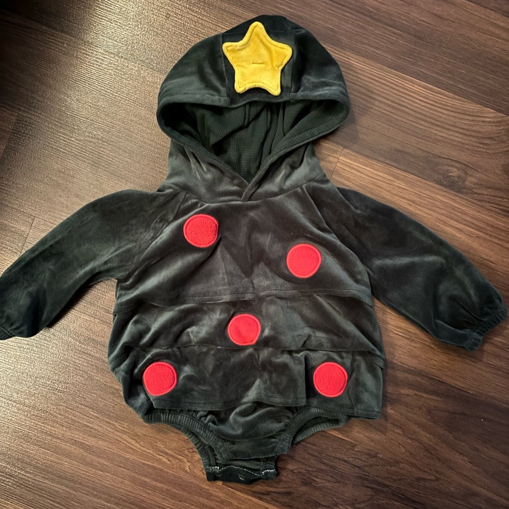 Christmas Tree Hooded Outfit